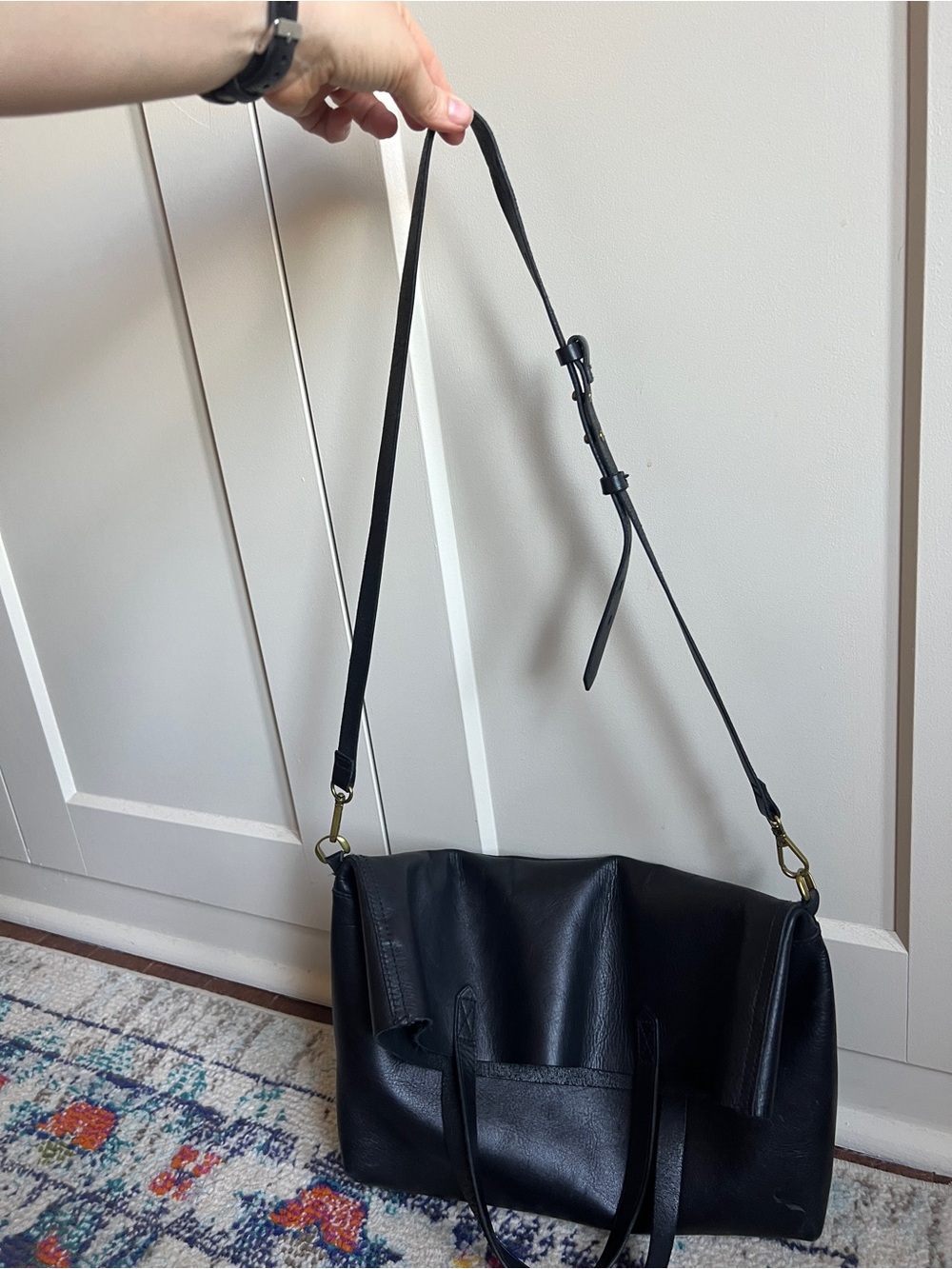 Madewell The Transport Foldover Crossbody Tote Bag in Black Leather - Picture 6 of 10